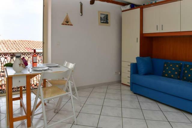 Apartment Nella Vecchia Citta Con Vista Mare