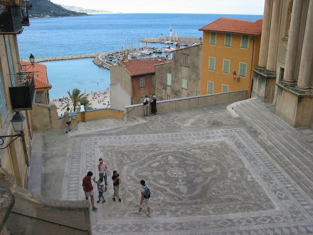 Nella Vecchia Citta Con Vista Mare *